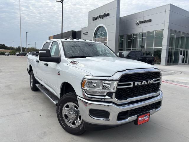 2024 RAM 2500 Tradesman Crew Cab 4x4 64 Box