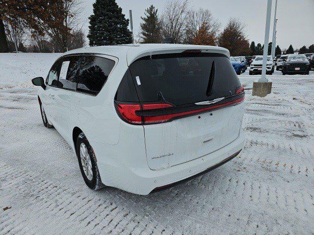 2024 Chrysler Pacifica Touring L 2024 Chrysler Pacifica Touring L