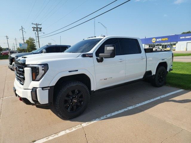 2024 GMC Sierra 3500HD 4WD Crew Cab Standard Bed AT4