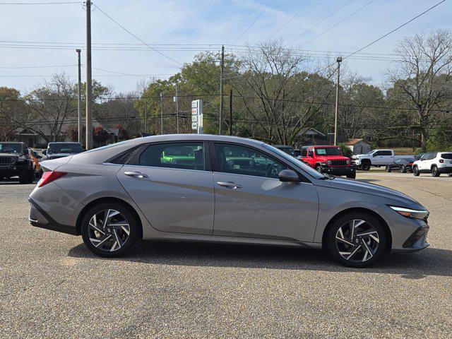 2025 Hyundai Elantra Hybrid Limited
