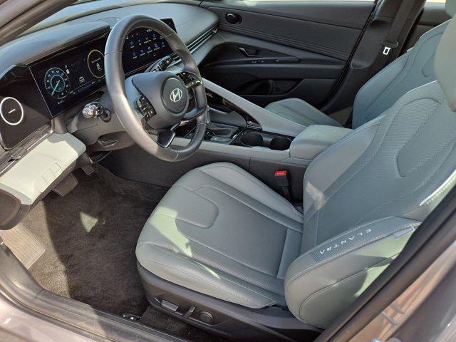 2025 Hyundai Elantra Hybrid Limited