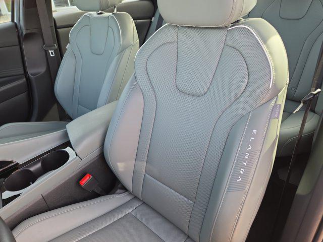 2025 Hyundai Elantra Hybrid Limited