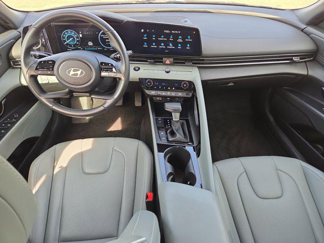 2025 Hyundai Elantra Hybrid Limited