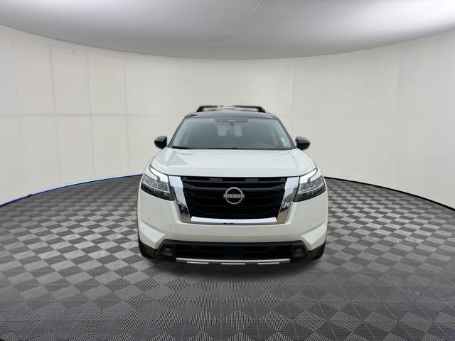 2024 Nissan Pathfinder SL FWD 2024 Nissan Pathfinder SL FWD