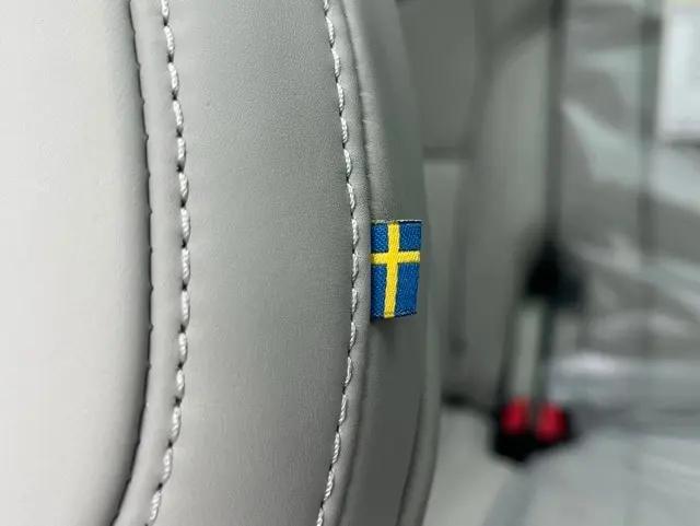 2026 Volvo XC90 Plug-In Hybrid Ultra, T8 AWD, Electric/Gasoline, Bright, 7 Seats