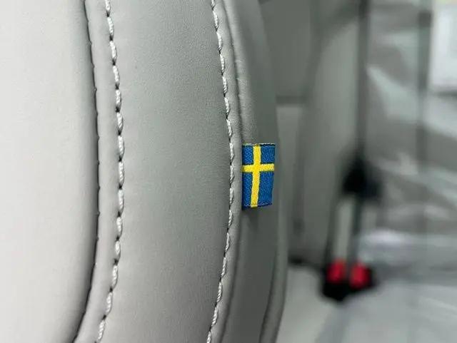 2026 Volvo XC90 Plug-In Hybrid Ultra, T8 AWD, Electric/Gasoline, Bright, 7 Seats