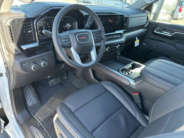 2026 GMC Sierra 2500HD Crew Cab, Standard Bed, SLT, 4WD