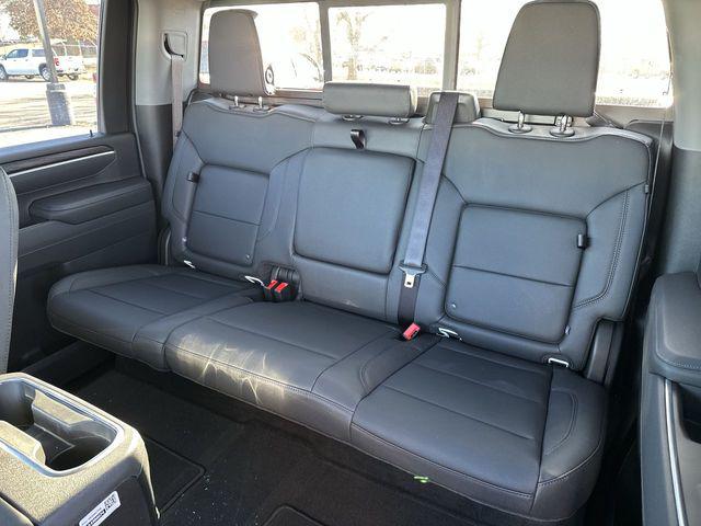 2026 GMC Sierra 2500HD Crew Cab, Standard Bed, SLT, 4WD
