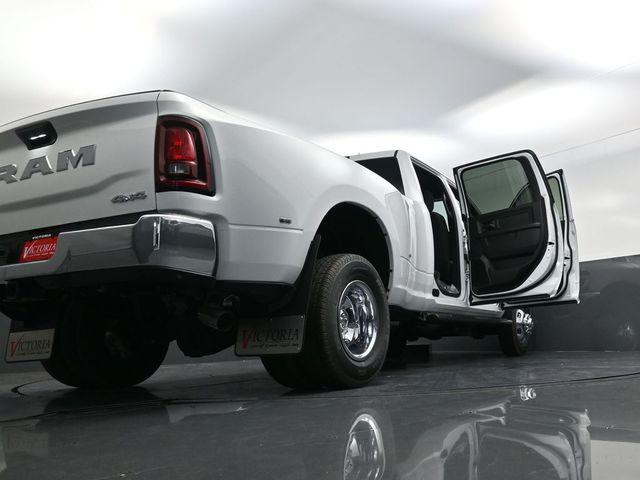 2026 Ram 3500 Tradesman Crew Cab 4x4 8' Box