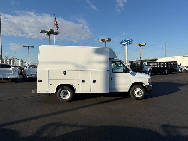 2026 Ford E-350 Cutaway 2026 FORD E-350 CUTAWAY CHASSIS 2DR 138 WB HD
