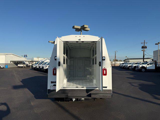 2026 Ford E-350 Cutaway 2026 FORD E-350 CUTAWAY CHASSIS 2DR 138 WB HD