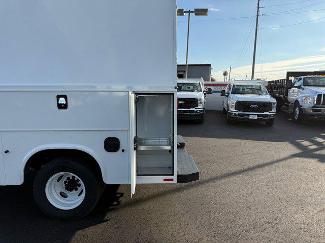 2026 Ford E-350 Cutaway 2026 FORD E-350 CUTAWAY CHASSIS 2DR 138 WB HD