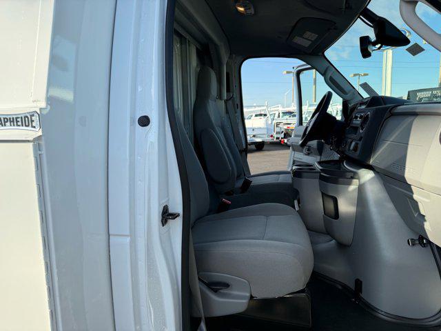2026 Ford E-350 Cutaway 2026 FORD E-350 CUTAWAY CHASSIS 2DR 138 WB HD