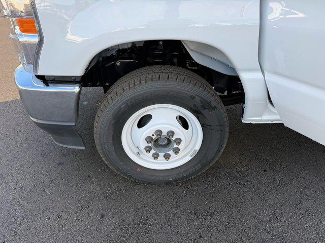 2026 Ford E-350 Cutaway 2026 FORD E-350 CUTAWAY CHASSIS 2DR 138 WB HD
