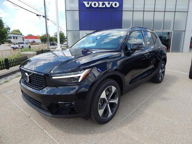 2026 Volvo XC40 B5 Plus