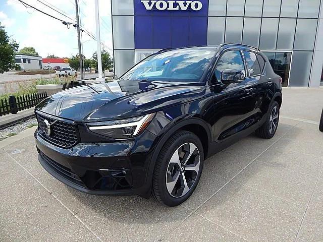 2026 Volvo XC40 B5 Plus