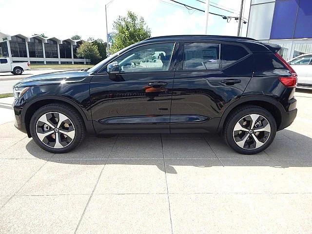 2026 Volvo XC40 B5 Plus