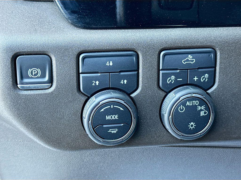 2024 Chevrolet Silverado 3500HD LT - Photo 12