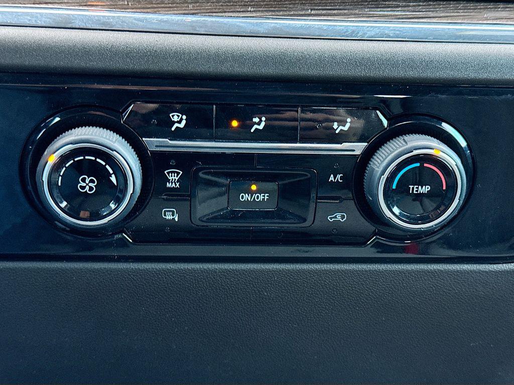 2024 Chevrolet Silverado 3500HD LT - Photo 19