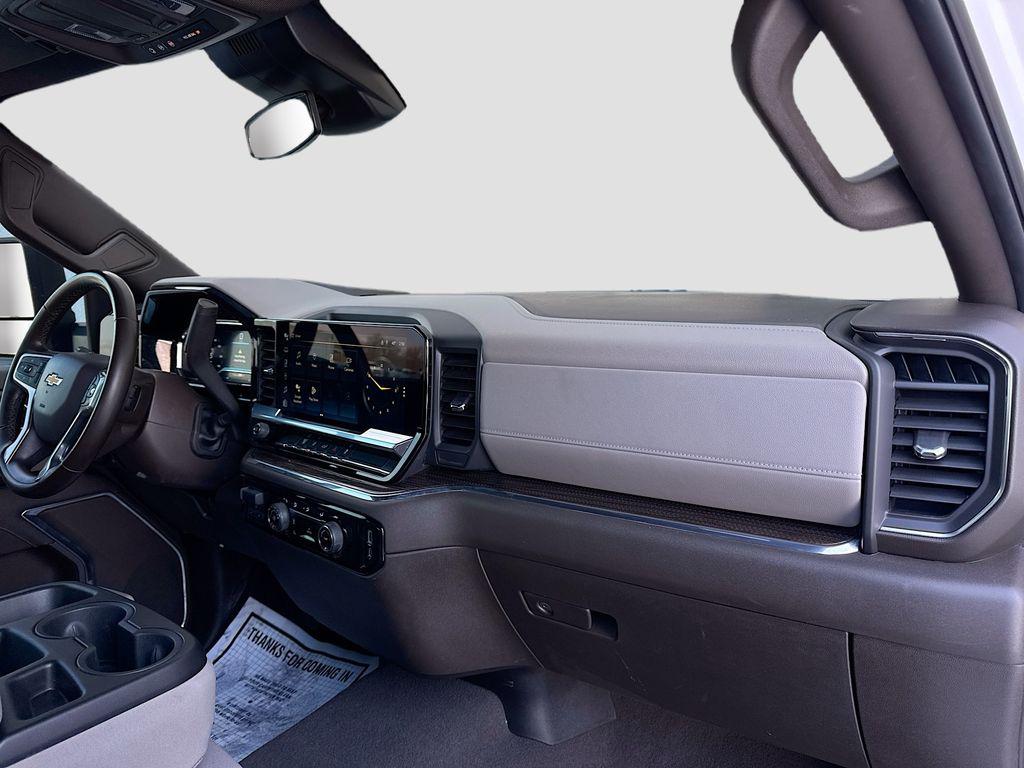 2024 Chevrolet Silverado 3500HD LT - Photo 31