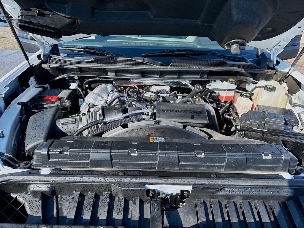 2024 Chevrolet Silverado 3500HD LT - Photo 32