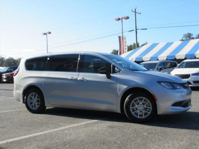 2026 Chrysler Voyager VOYAGER LX