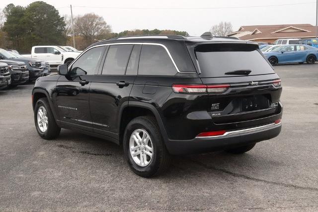 2023 Jeep Grand Cherokee Laredo 4x4