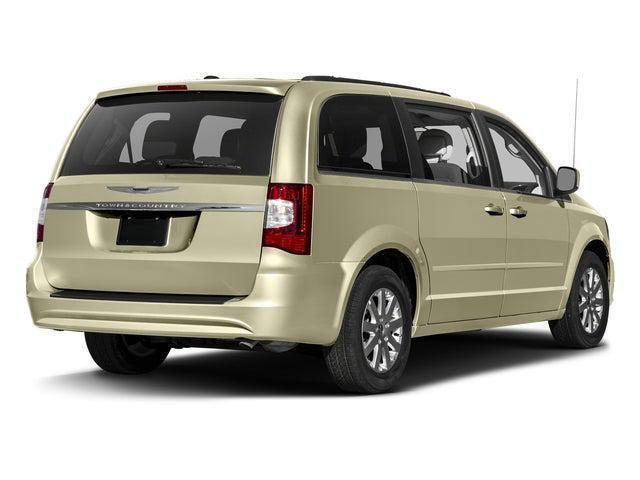 2016 Chrysler Town and Country Touring 2016 Chrysler Town and Country Touring