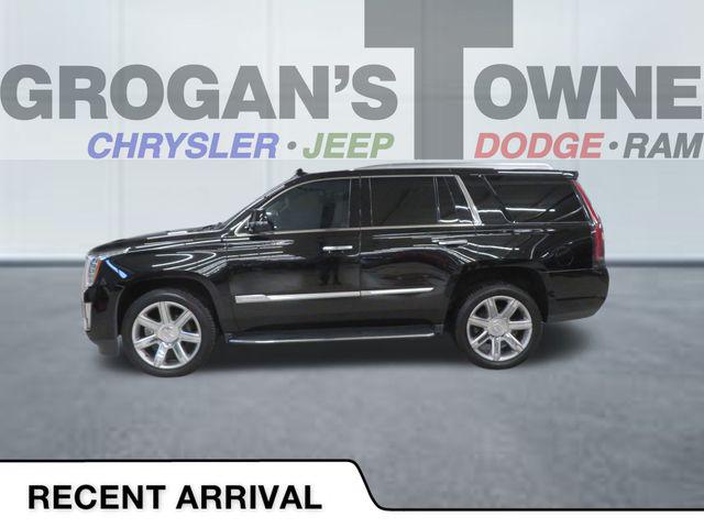 2019 Cadillac Escalade Luxury 2019 Cadillac Escalade Luxury