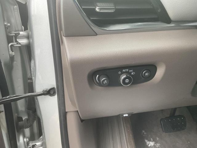 2020 Chevrolet Traverse AWD LT Cloth