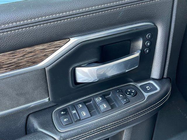 2021 Ram 3500 Laramie Crew Cab 4x4 8' Box