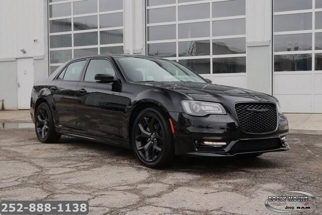 2022 Chrysler 300 Touring L