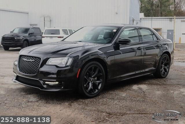 2022 Chrysler 300 Touring L