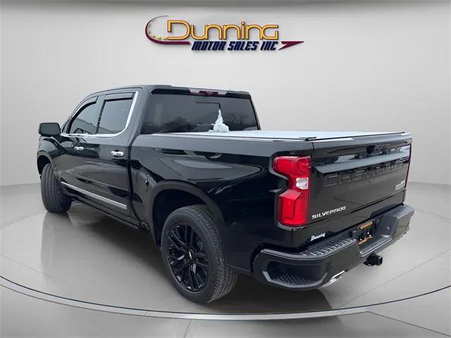 2022 Chevrolet Silverado 1500 4WD Crew Cab Short Bed High Country