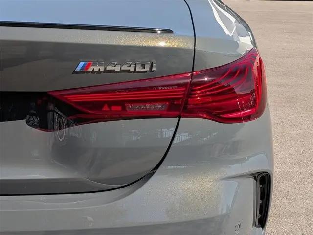 2026 BMW M4 M440i