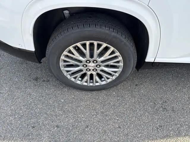 2026 GMC Acadia Denali AWD