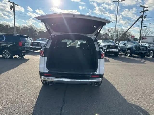 2026 GMC Acadia Denali AWD