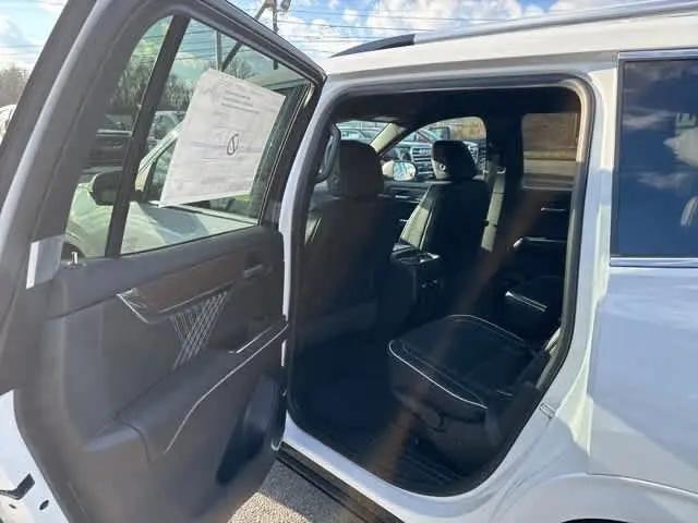 2026 GMC Acadia Denali AWD