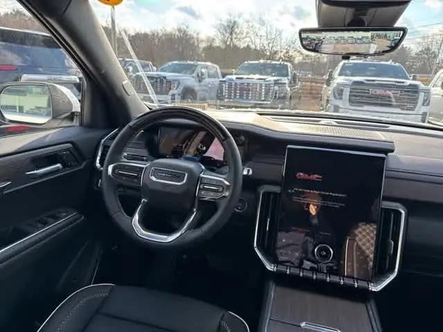 2026 GMC Acadia Denali AWD