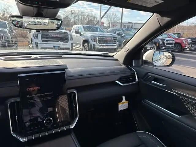 2026 GMC Acadia Denali AWD
