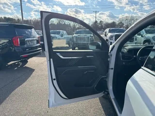 2026 GMC Acadia Denali AWD