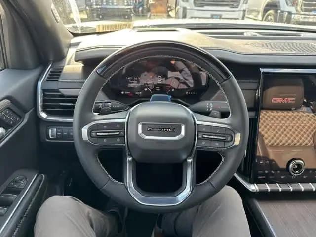 2026 GMC Acadia Denali AWD