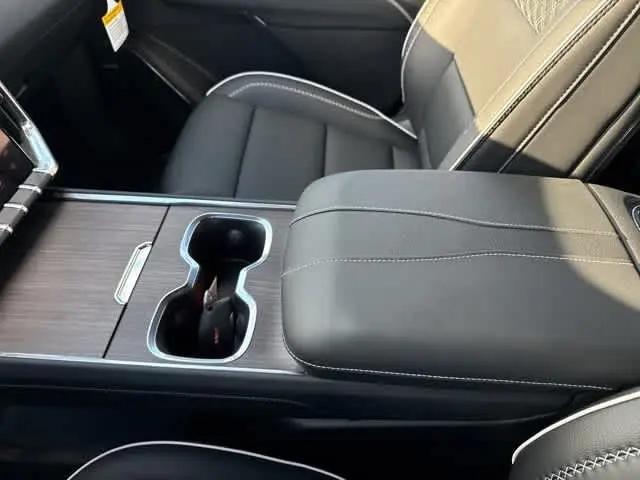 2026 GMC Acadia Denali AWD