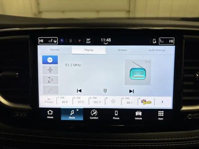 2026 Chrysler Pacifica Select AWD
