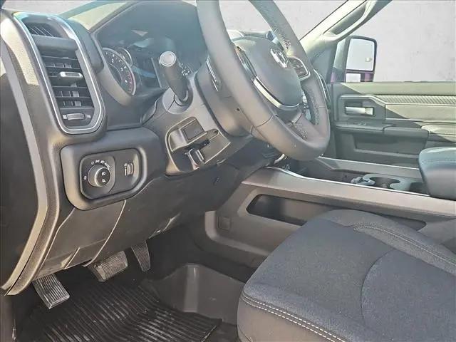 2026 Ram 3500 Big Horn Crew Cab 4x4 8' Box