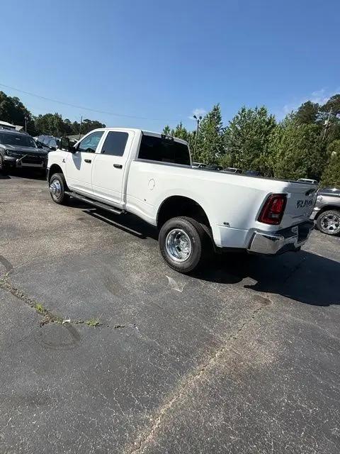 2026 Ram 3500 Tradesman Crew Cab 4x4 8' Box