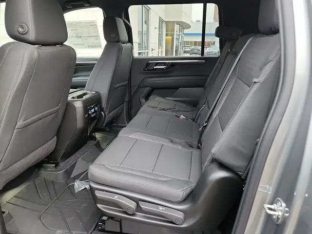 2026 Chevrolet Suburban LS, 4WD