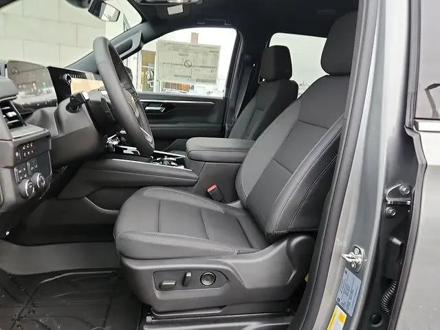 2026 Chevrolet Suburban LS, 4WD
