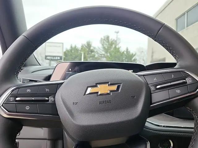 2026 Chevrolet Suburban LS, 4WD