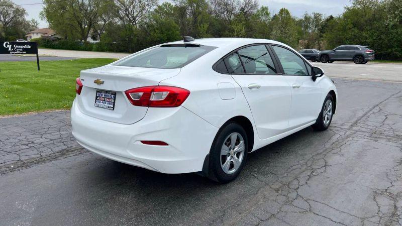 2017 Chevrolet Cruze LS Auto